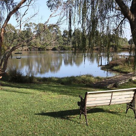 Little Lake Cottage Nyora Exterior foto