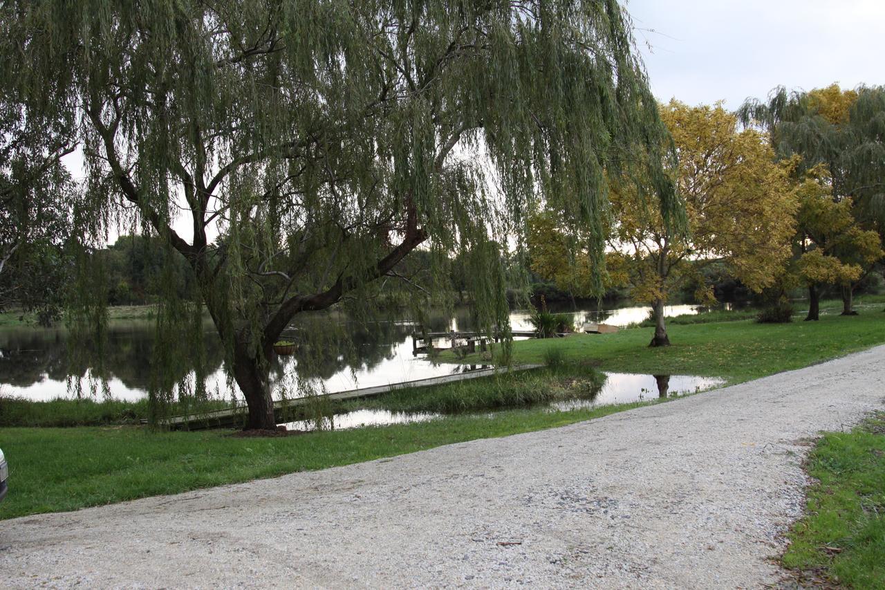 Little Lake Cottage Nyora Exterior foto