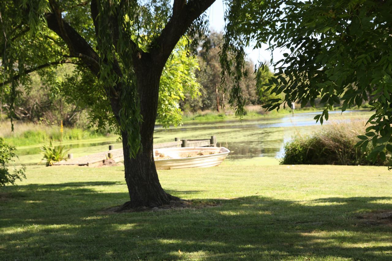 Little Lake Cottage Nyora Exterior foto